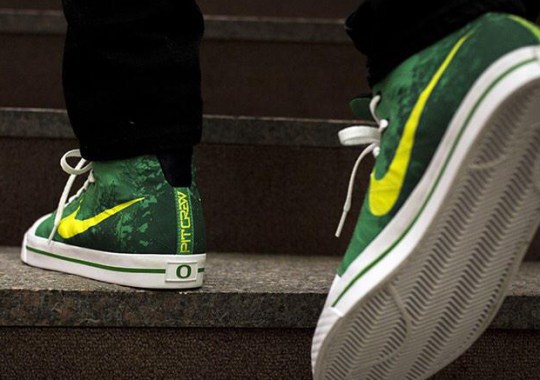 The Newest Nike Oregon Ducks Pit Crew Sneaker Revealed