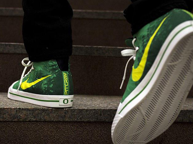 The Newest Nike Oregon Ducks Pit Crew Sneaker Revealed