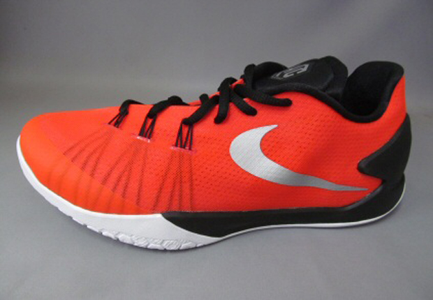 Nike Hyperchase Crimson Black White