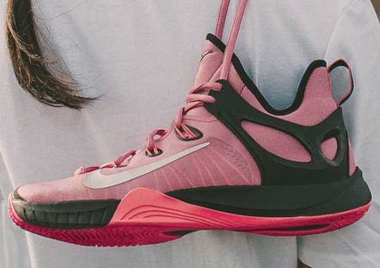 Nike Hyperrev 2015 “Kay Yow” PE