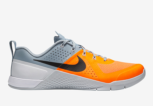 Nike Metcon 1 Total Orange Dove Grey Black