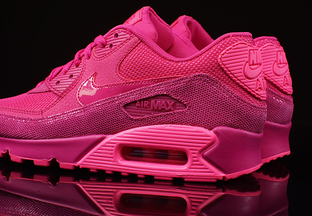 Nike Womens Air Max 90 Fireberry 4