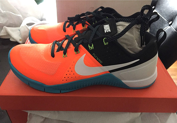 Nike MetCon 1 - Total Orange - Blue Lagoon