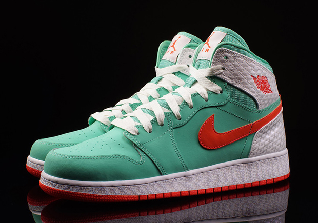 Air Jordan 1 Girls “Verde”