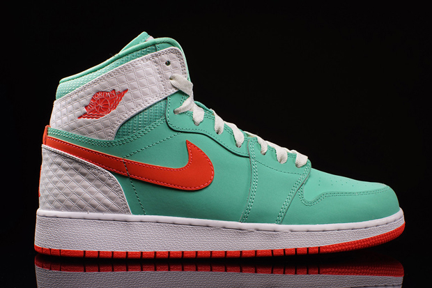 Air Jordan 1 High Gg Verde Infrared White 02