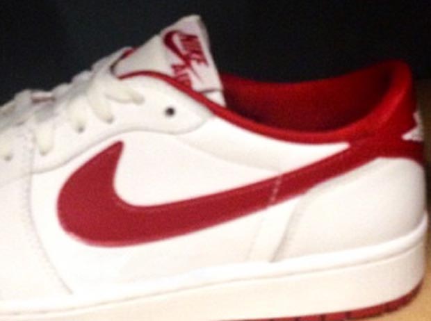 Air Jordan 1 Retro Low OG "Varsity Red" - Release Date