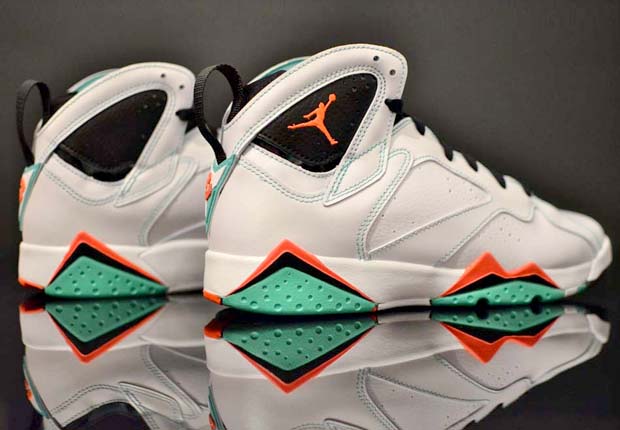 Air Jordan 7 "Verde" Releases Next Weekend For Girls Only