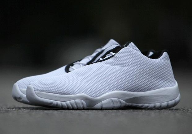 air-jordan-future-low-april-white-black-02