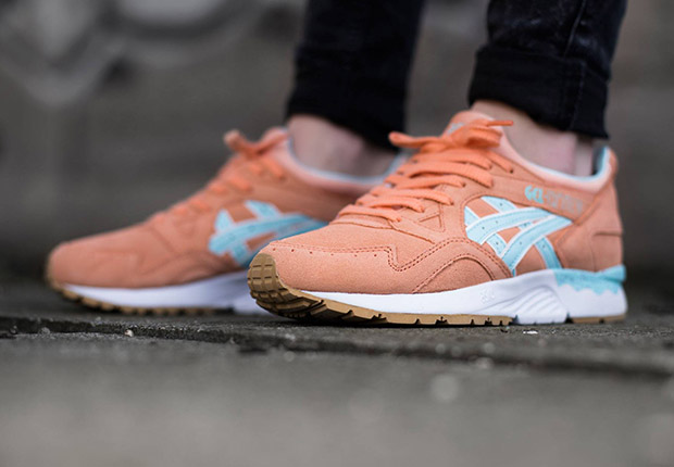 Asics Gel Lyte V Coral Reef On Foot 3