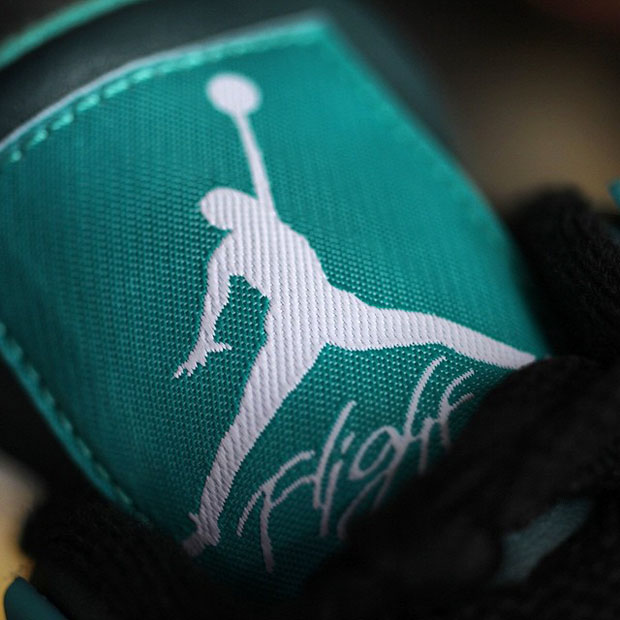 Detailed Look At Air Jordan 4 Teal 06