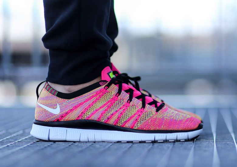 A Detailed Look at the Nike Free Flyknit NSW