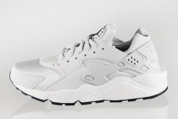 Easter Colors Nike Huarache Wmns 02