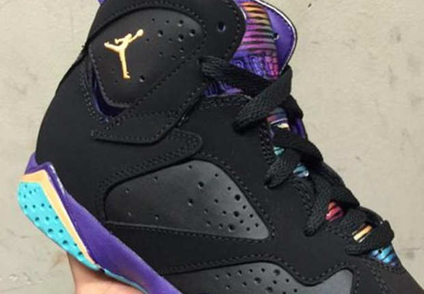 Lola Bunny Air Jordan 7