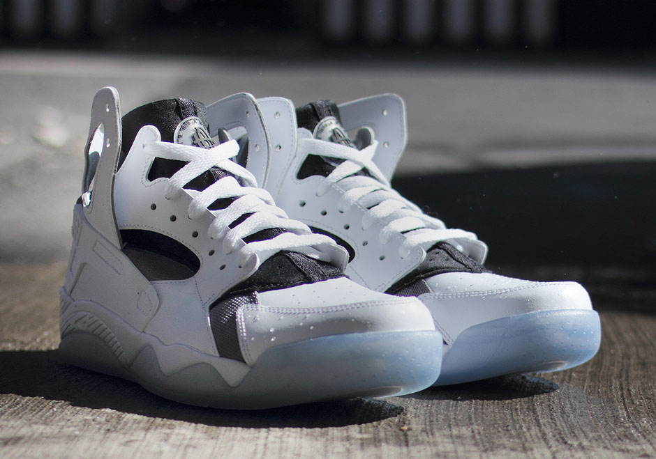 Nike Air Flight Huarache Ice Sole Available 03