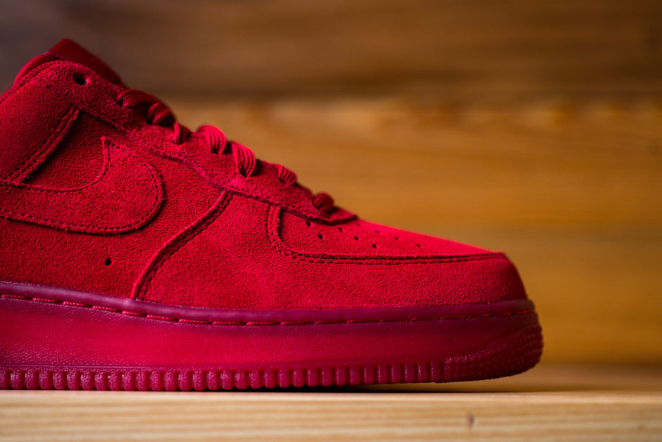 Nike Air Force 1 Low All Red Arriving 03