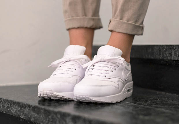 Nike Air Max 1 Gs All White 2