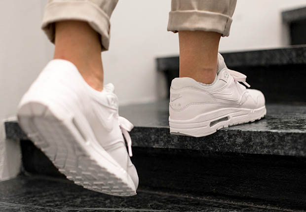 Nike Air Max 1 Gs All White 3