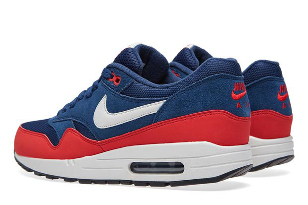 nike-air-max-1-midnight-navy-light-bone-03