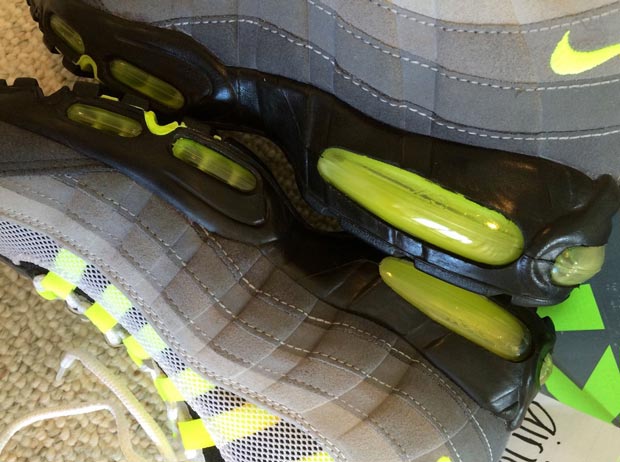 Nike Air Max 95 Neon Og Available On Ebay 08