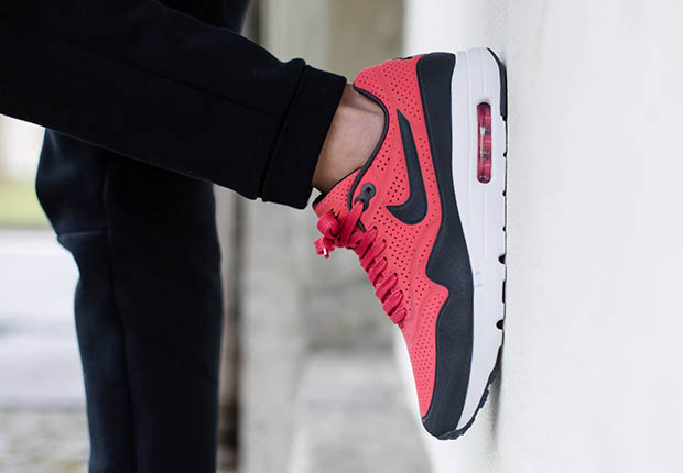 Nike Air Max Moire Bred 3