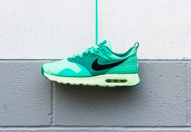 Nike Air Max Tavas Green Glow 2