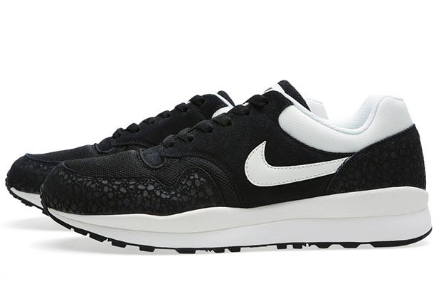 Nike Air Safari Black Sail 2