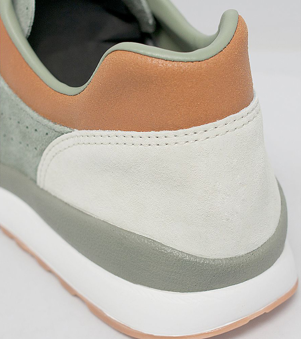 Nike Air Safari Goes Logo Less 07