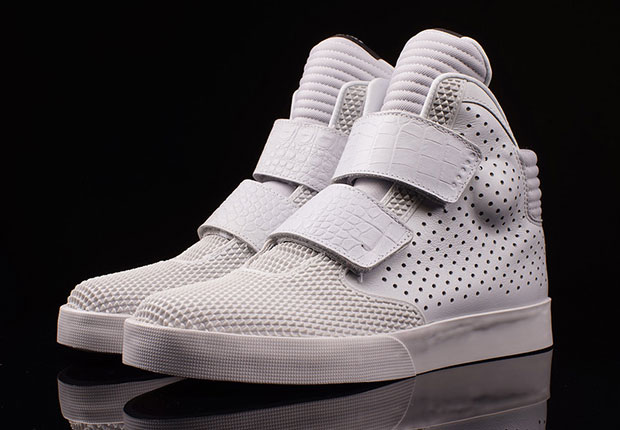 nike-flystepper-2k3-white-reptile-1