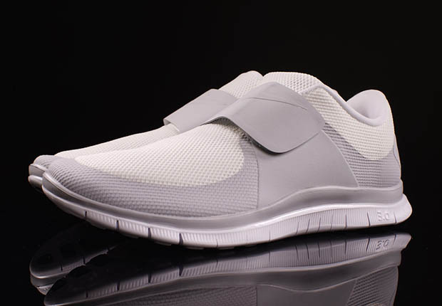 Nike Free Socfly - White