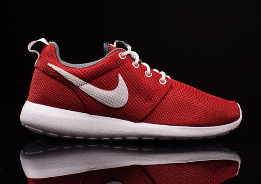 Nike Roshe Run GS – Gym Red – White – Dark Grey