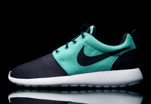 Nike Roshe Run Tiffany 01