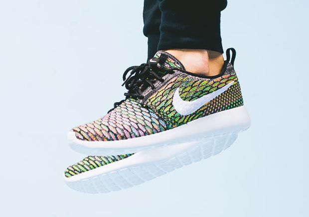 nike-wmns-flyknit-roshe-multi-color-silver-available-1