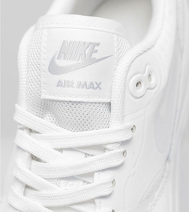 nike-womens-air-max-1-ultra-essential-white-04