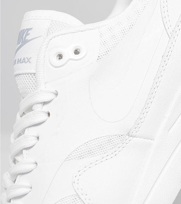 nike-womens-air-max-1-ultra-essential-white-05