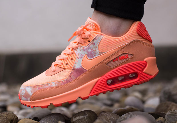 Here’s A Third Colorway of the Nike Air Max 90 “Air Brush” Pack