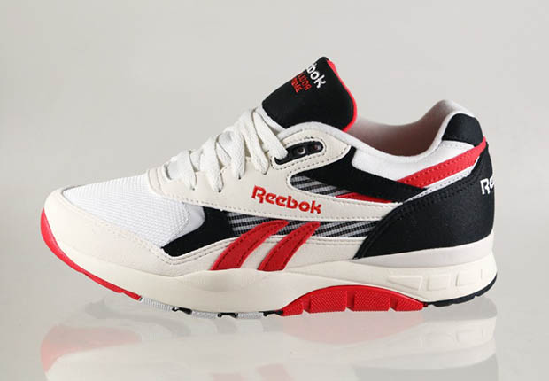 Reebok Ventilator Supreme Chalk Black Red 2