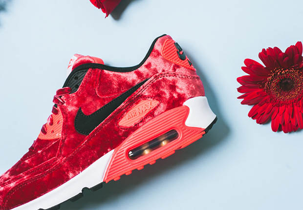 Nike Womens Air Max 90 Anniversary Red Velvet 4