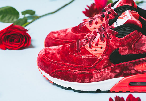 Nike Womens Air Max 90 Anniversary Red Velvet 5