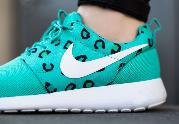 The Women’s Nike Roshe Run in Leopard Print And Teal