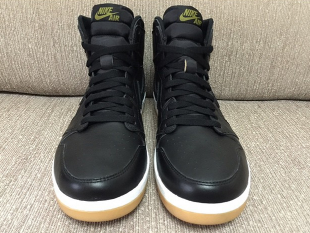 Air Jordan 1 Hybrid Black Gum 3