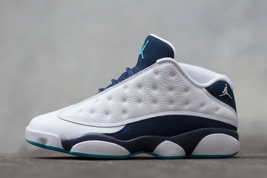 air-jordan-13-low-hornets-arrives-over-weekend-01