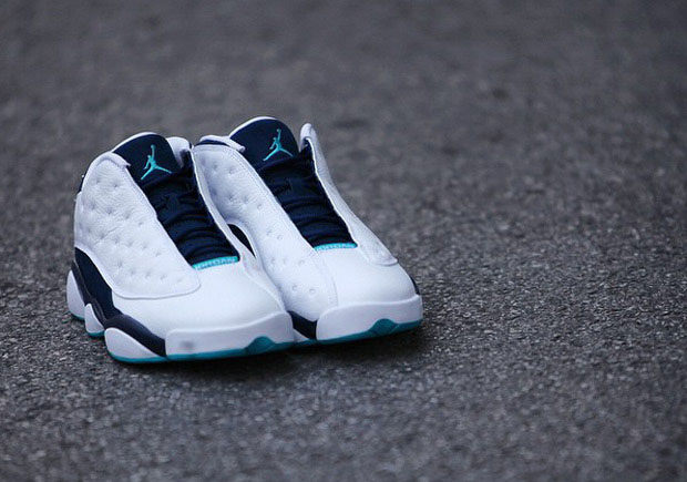 Air Jordan 13 Low Hornets Detailed Look 04