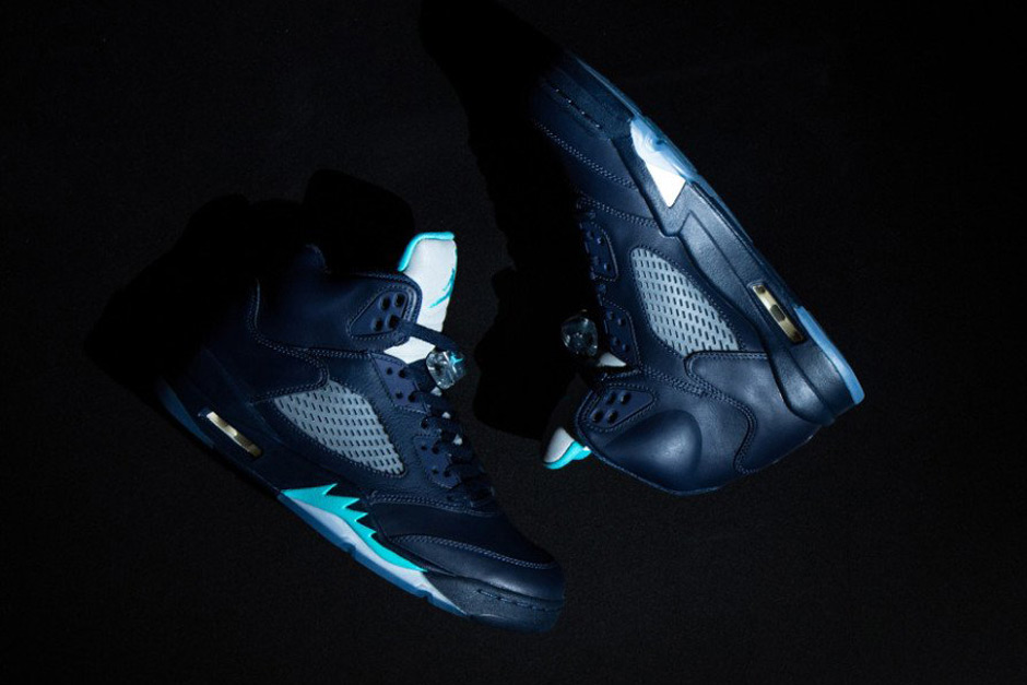 Air Jordan 5 Hornets Detailed Look 01