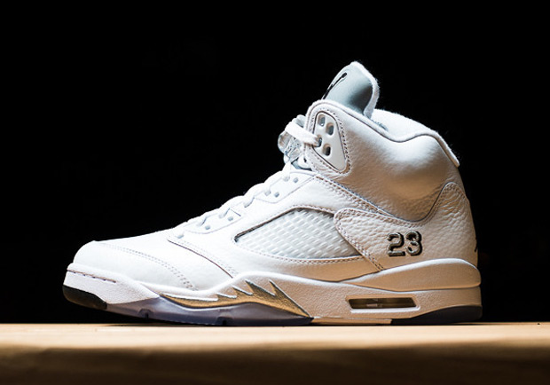 Air Jordan 5 "White/Metallic" - Release Reminder