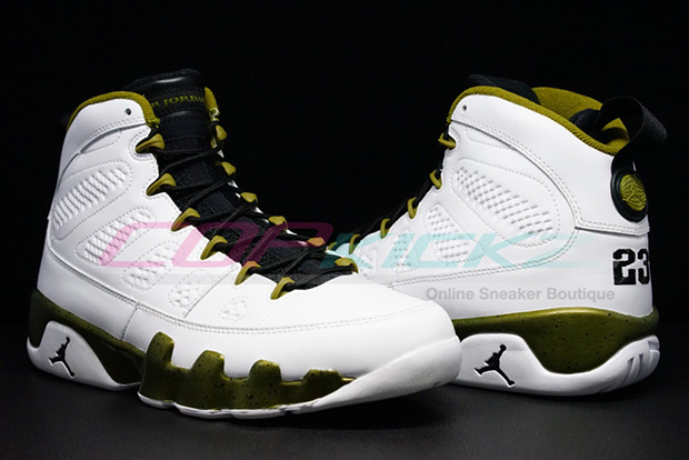 Air Jordan 9 Statue 1