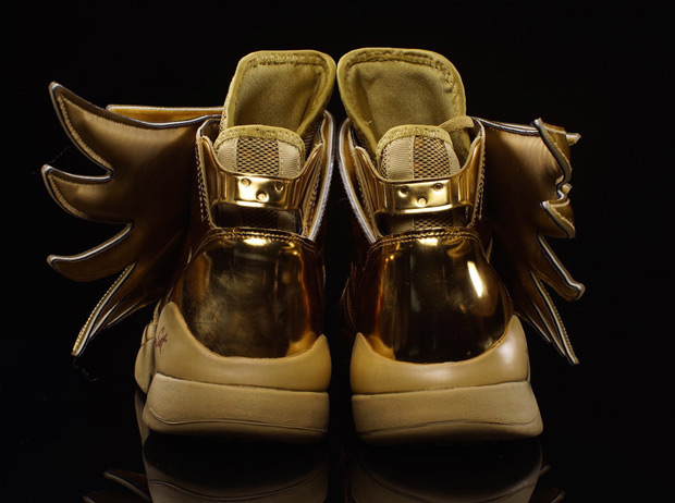 jeremy-scott-adidas-originals-wings-3-0-gold-available-03