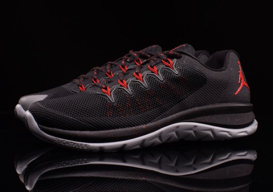 Jordan Flight Runner 2 – Black – University Red – Wolf Grey