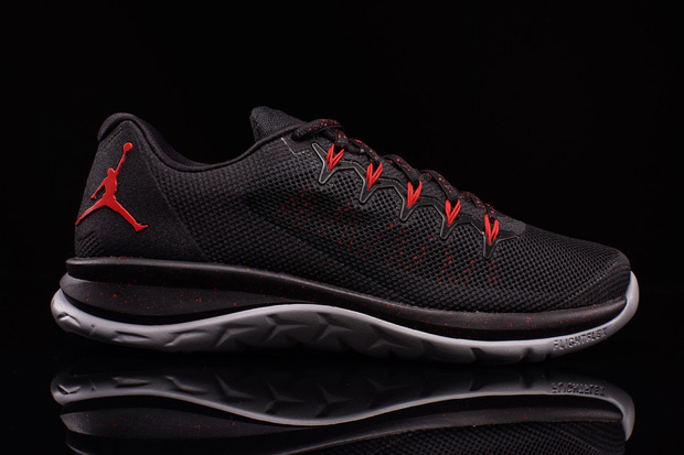 Jordan Flight Runner 2 Black Red Silver 02