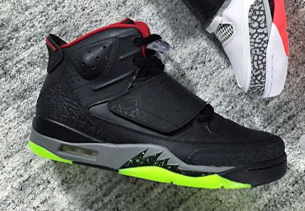 Jordan Son Of Mars Low Yeezy Releasing 01