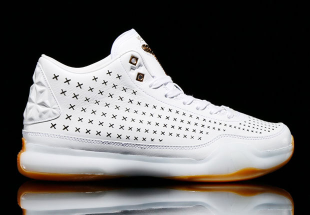 Kobe 10 Ext Mid White Gold 2